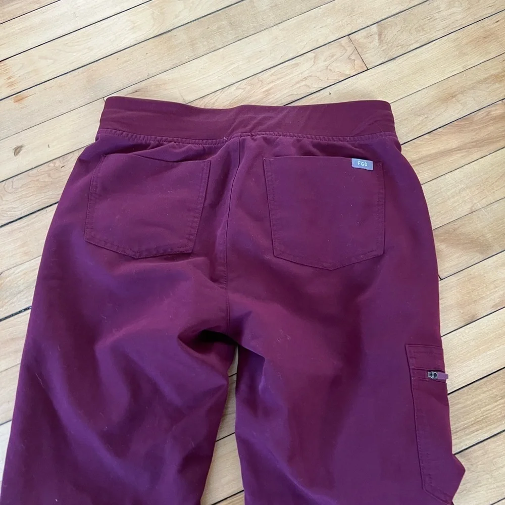Figs maroon scrub‎ jogger pants